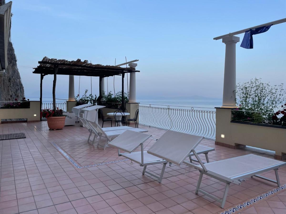 Apartments Amalfi Design Sea View Accessible By 250 Steps Luaran gambar