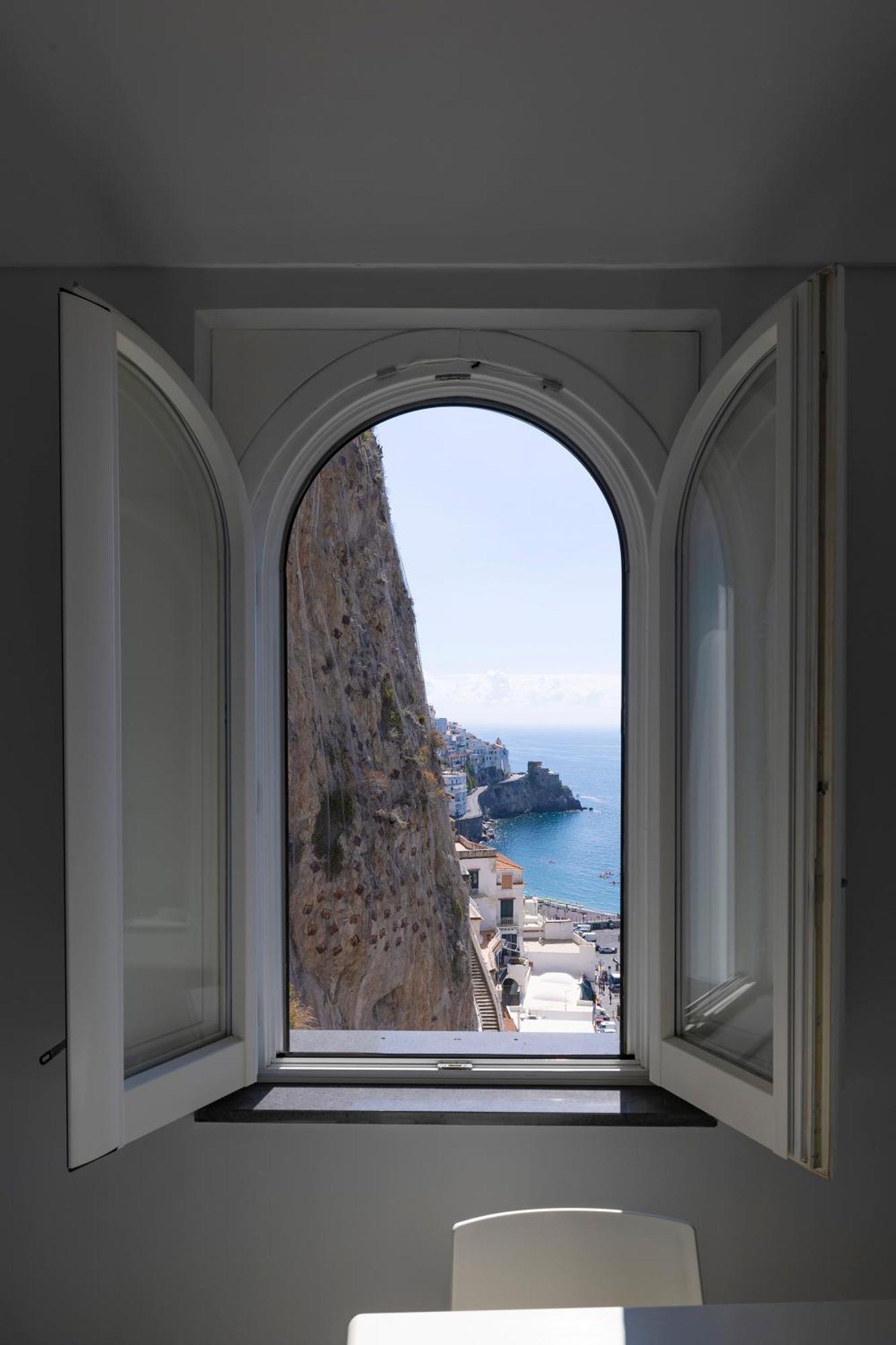 Apartments Amalfi Design Sea View Accessible By 250 Steps Luaran gambar