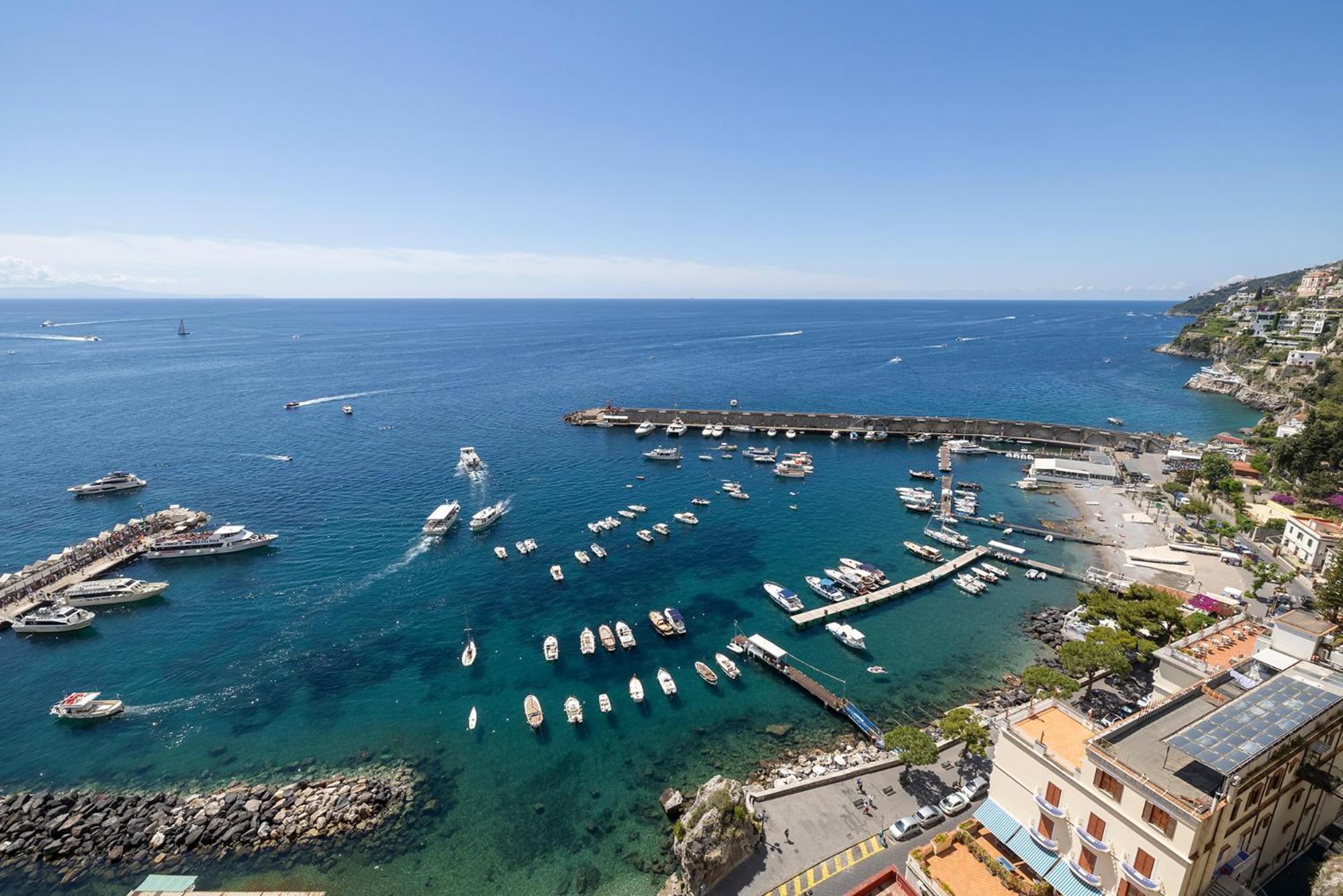 Apartments Amalfi Design Sea View Accessible By 250 Steps Luaran gambar