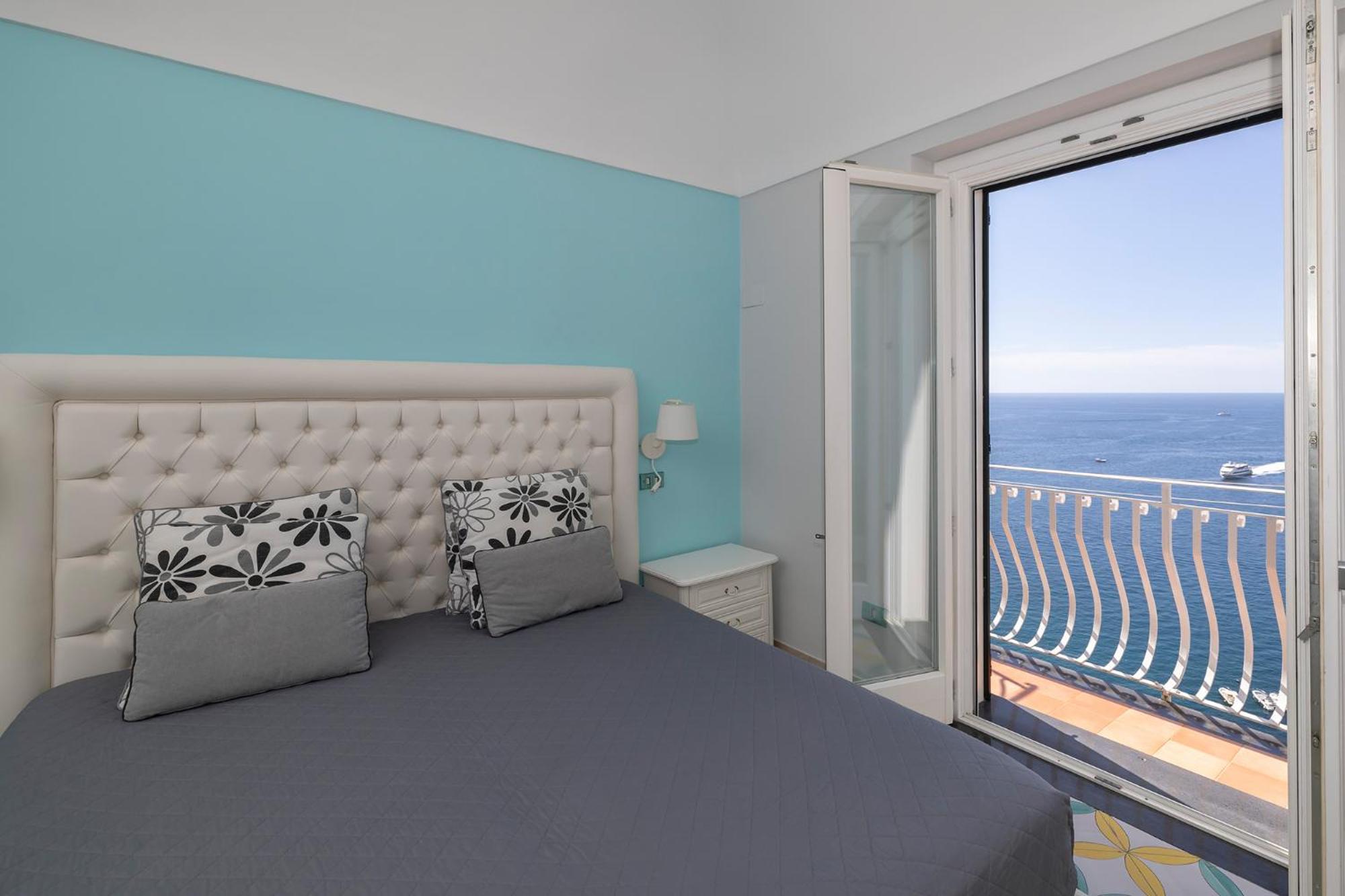 Apartments Amalfi Design Sea View Accessible By 250 Steps Luaran gambar