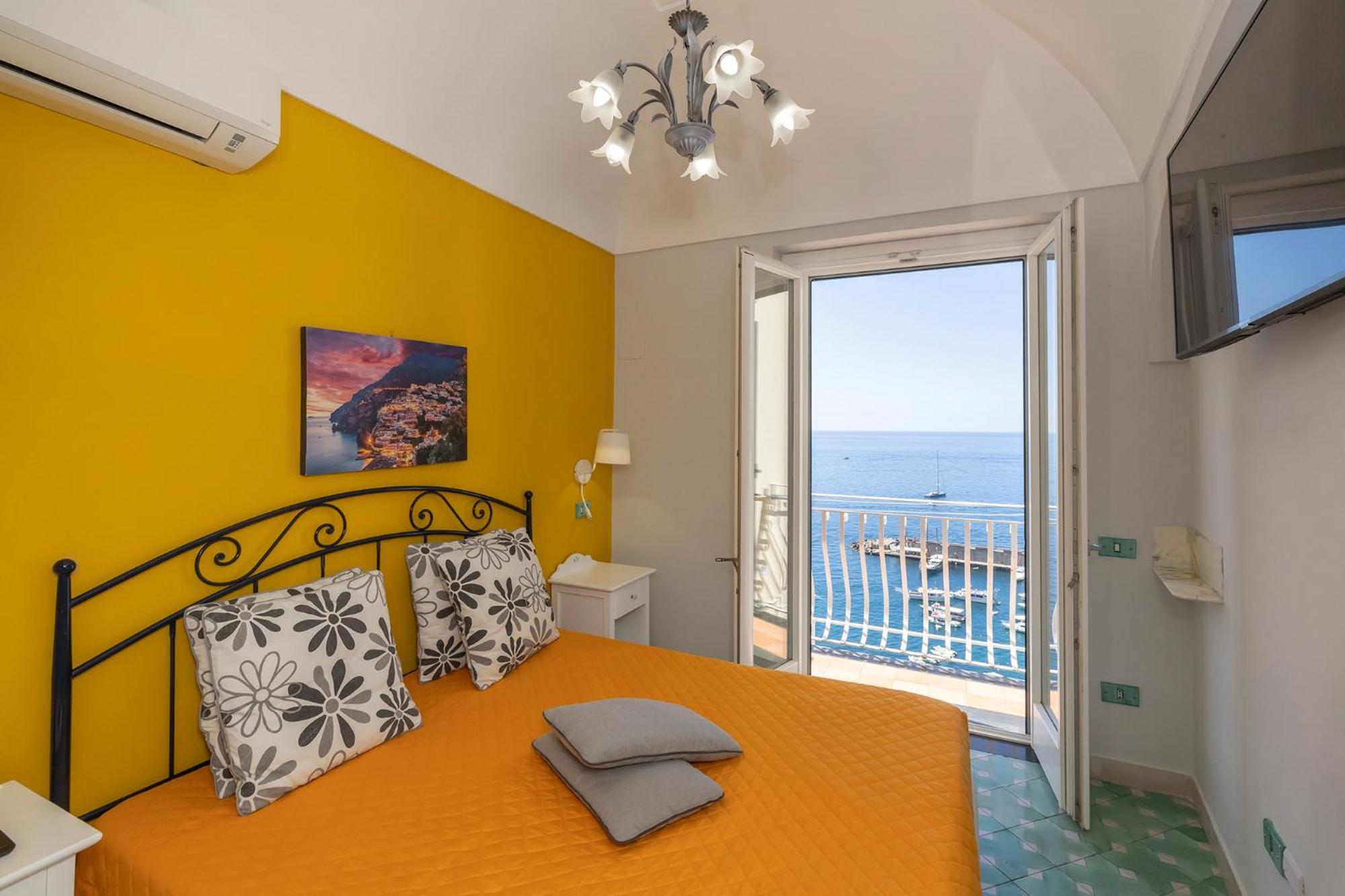 Apartments Amalfi Design Sea View Accessible By 250 Steps Luaran gambar