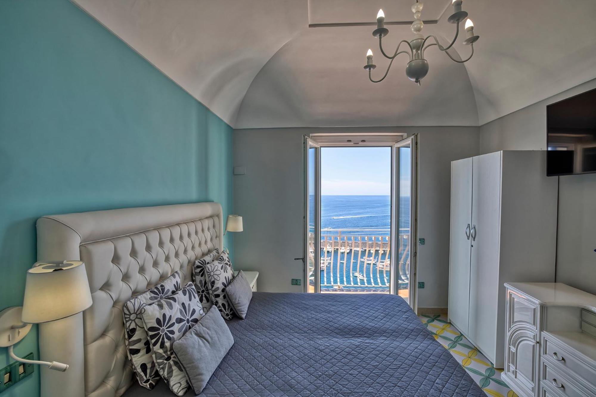 Apartments Amalfi Design Sea View Accessible By 250 Steps Luaran gambar