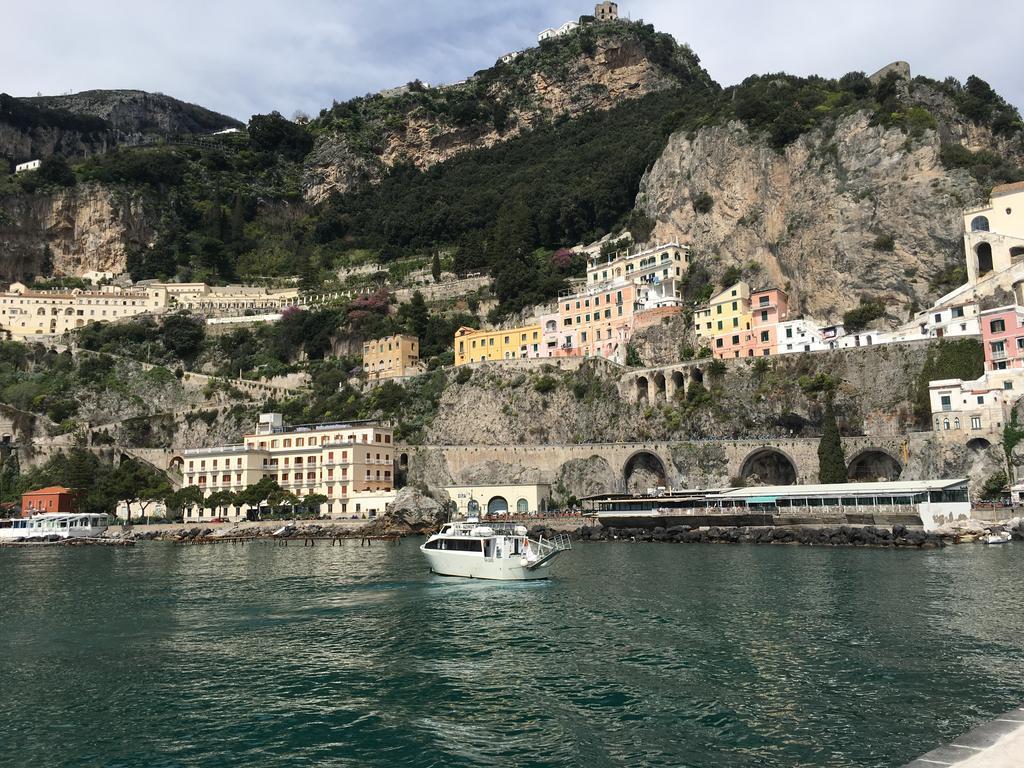 Apartments Amalfi Design Sea View Accessible By 250 Steps Luaran gambar