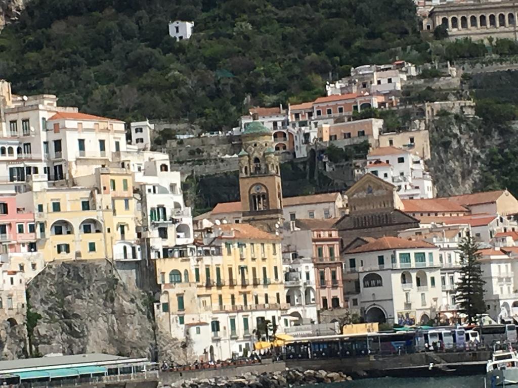 Apartments Amalfi Design Sea View Accessible By 250 Steps Luaran gambar