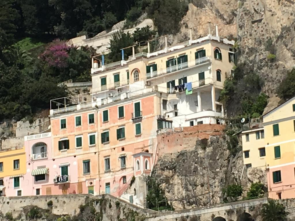 Apartments Amalfi Design Sea View Accessible By 250 Steps Luaran gambar